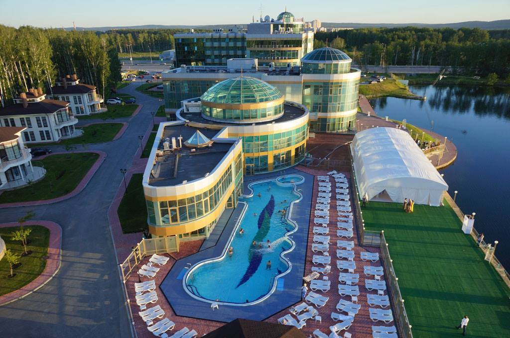 Ramada By Wyndham Yekaterinburg Hotel & Spa Exteriér fotografie